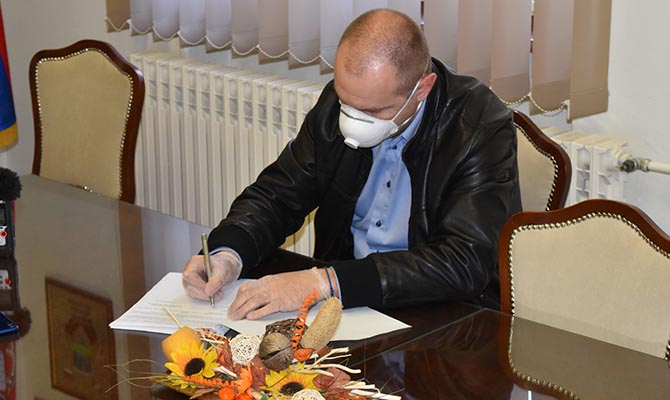 A szenttamási Scom és Best Seed Producer vállalat támogatja a polgárokat